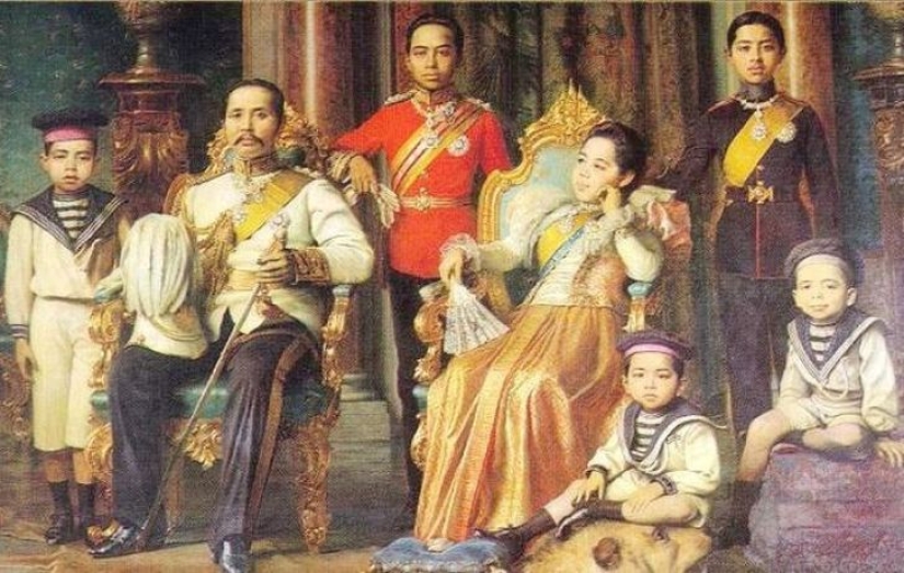 Princess Katya Desnitskaya of Thailand: The Russian girl for whom Prince Chakrabon gave up polygamy