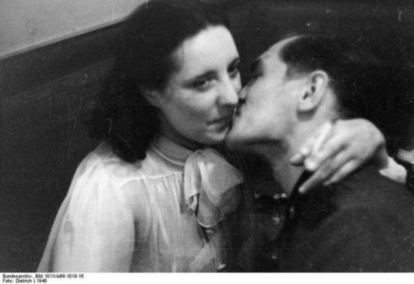 Prostitution in The Third Reich — rare archival footage Prostitution in The Third Reich — rare archival footage