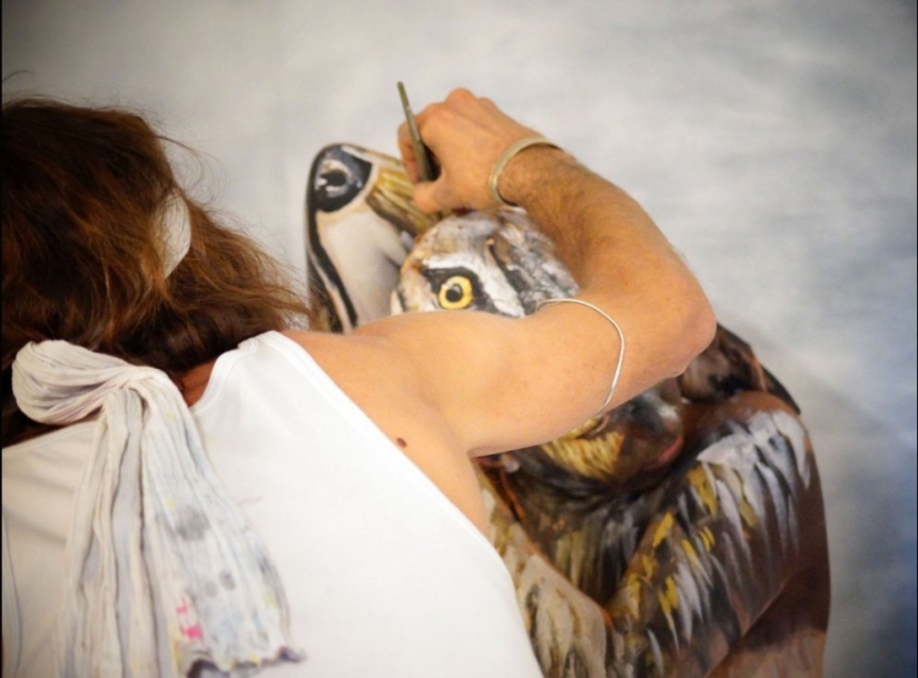 ¿Puedes encontrar tres mujeres desnudas en esta foto de lobo? ¿Puedes encontrar tres mujeres desnudas en esta foto de lobo?