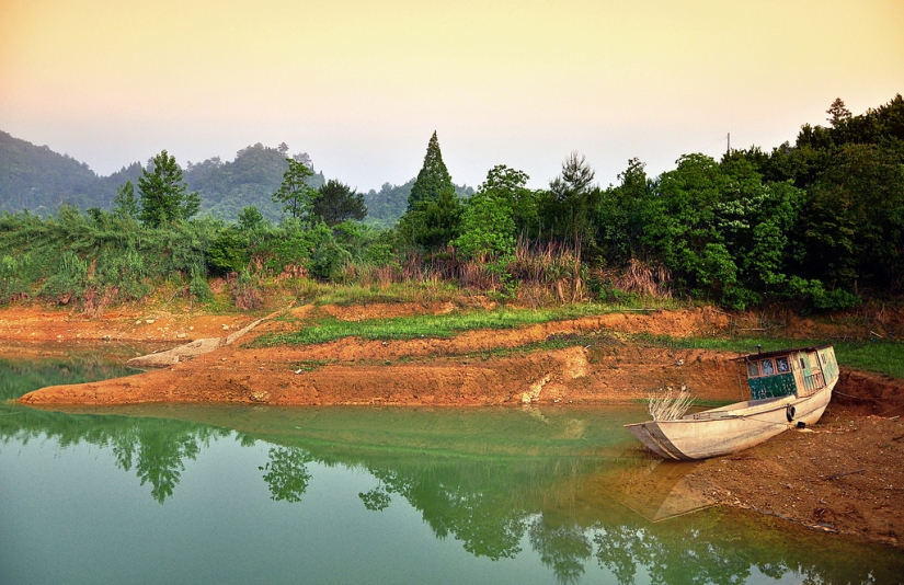 Qiandaohu - Lake of a Thousand Islands