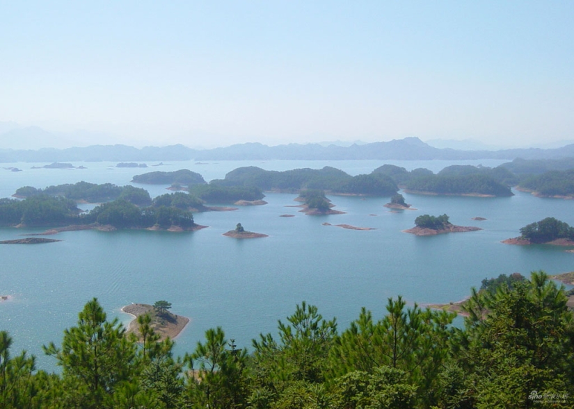 Qiandaohu - Lake of a Thousand Islands