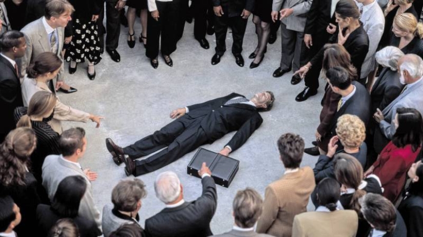 ¿Qué es el “efecto espectador” o por qué una persona queda sin ayuda en una multitud? ¿Qué es el “efecto espectador” o por qué una persona queda sin ayuda en una multitud?