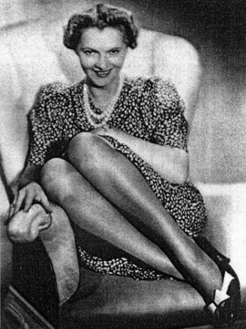 ¿Quién puso a Bella en el Olmo de la Bruja? El Crimen Más Misterioso de Gran Bretaña ¿Quién puso a Bella en el Olmo de la Bruja? El Crimen Más Misterioso de Gran Bretaña