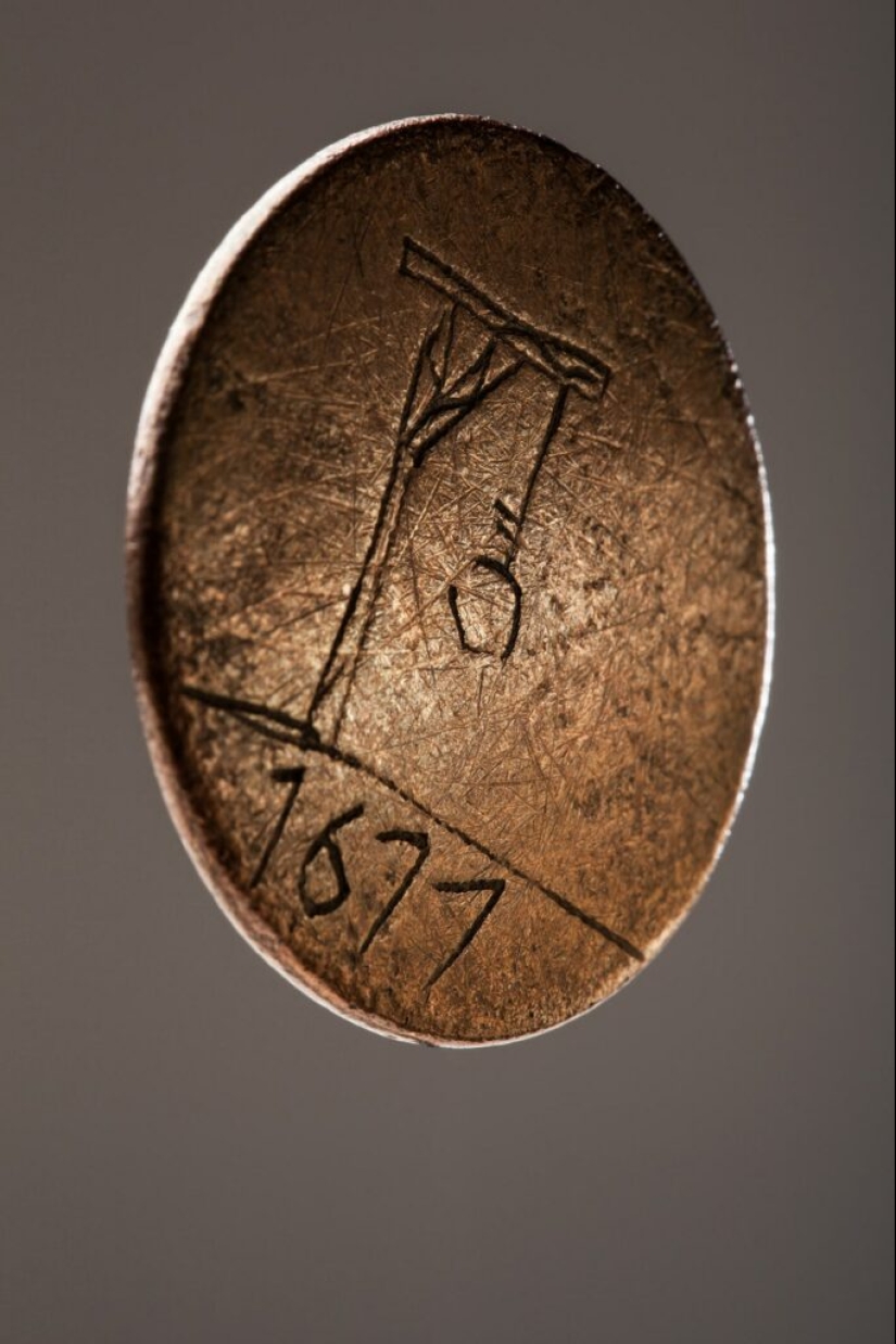 ¿Quiénes son las alondras y qué buscan en el barro a orillas del Támesis?