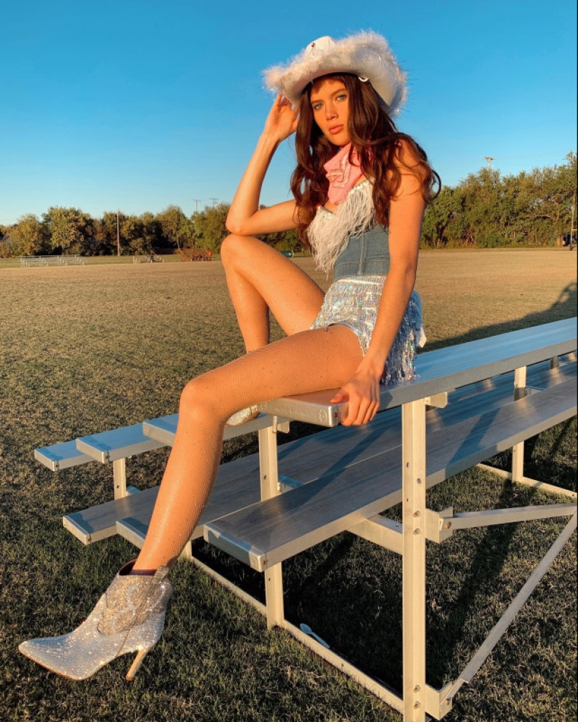 Quiénes son las vaqueras espaciales y cómo surgió esta estética de moda Quiénes son las vaqueras espaciales y cómo surgió esta estética de moda