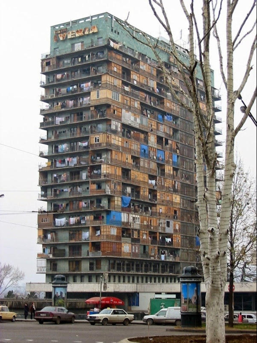 Radisson Blu Iveria - a luxury hotel that was a refugee camp