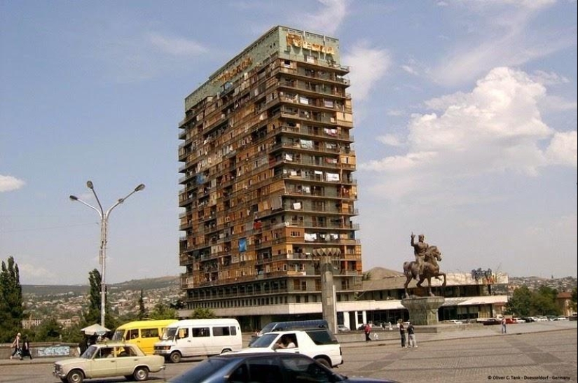 Radisson Blu Iveria - a luxury hotel that was a refugee camp