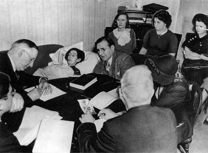 Radium girls: la historia de los "muertos vivientes" que cambiaron el mundo Radium girls: la historia de los "muertos vivientes" que cambiaron el mundo