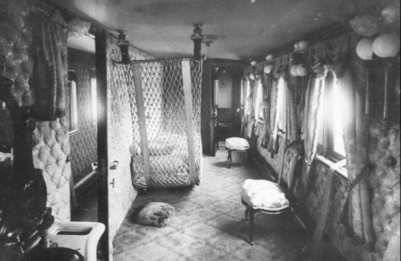 Rare photos of the imperial train in which Nicholas II lived and traveled