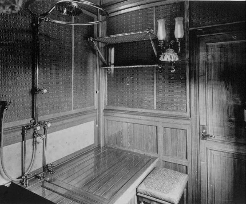 Rare photos of the imperial train in which Nicholas II lived and traveled