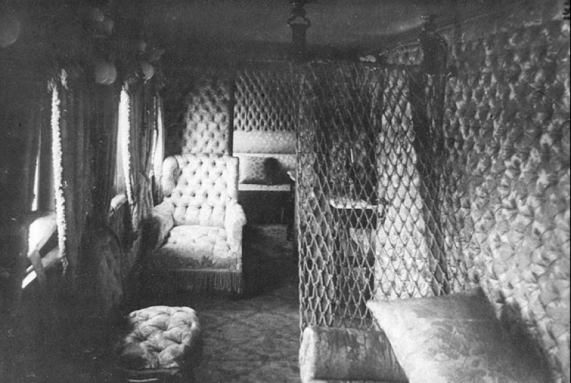 Rare photos of the imperial train in which Nicholas II lived and traveled