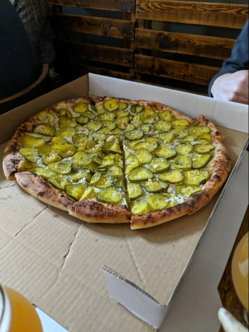 Reddit users responded to the question: "What is normal in your country and it seems super-weird to foreigners" Reddit users responded to the question: "What is normal in your country and it seems super-weird to foreigners"