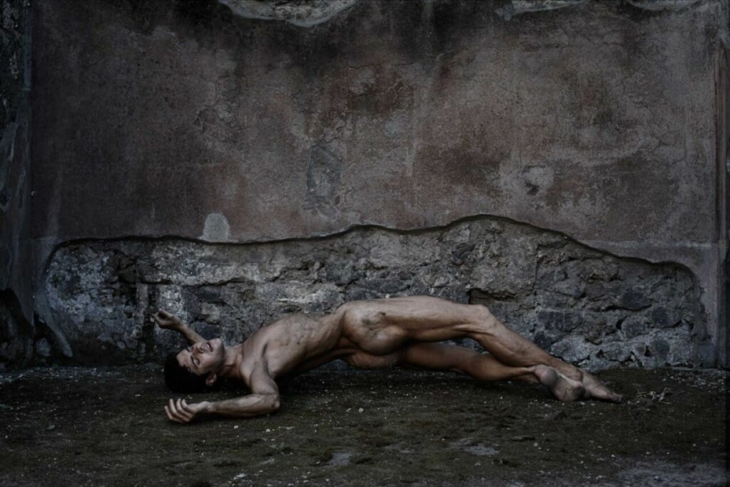 Refined Portraits of Stars by Master Photographer Fabrizio Ferri