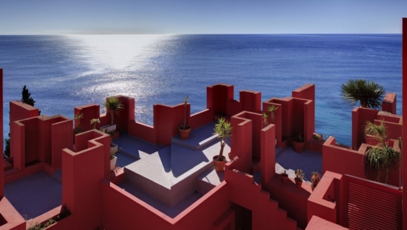 Residential Complex "Red Wall" - Crazy House from "The Squid Game" Residential Complex "Red Wall" - Crazy House from "The Squid Game"