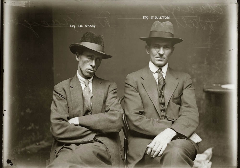 Retratos de criminales de la década de 1920 Retratos de criminales de la década de 1920