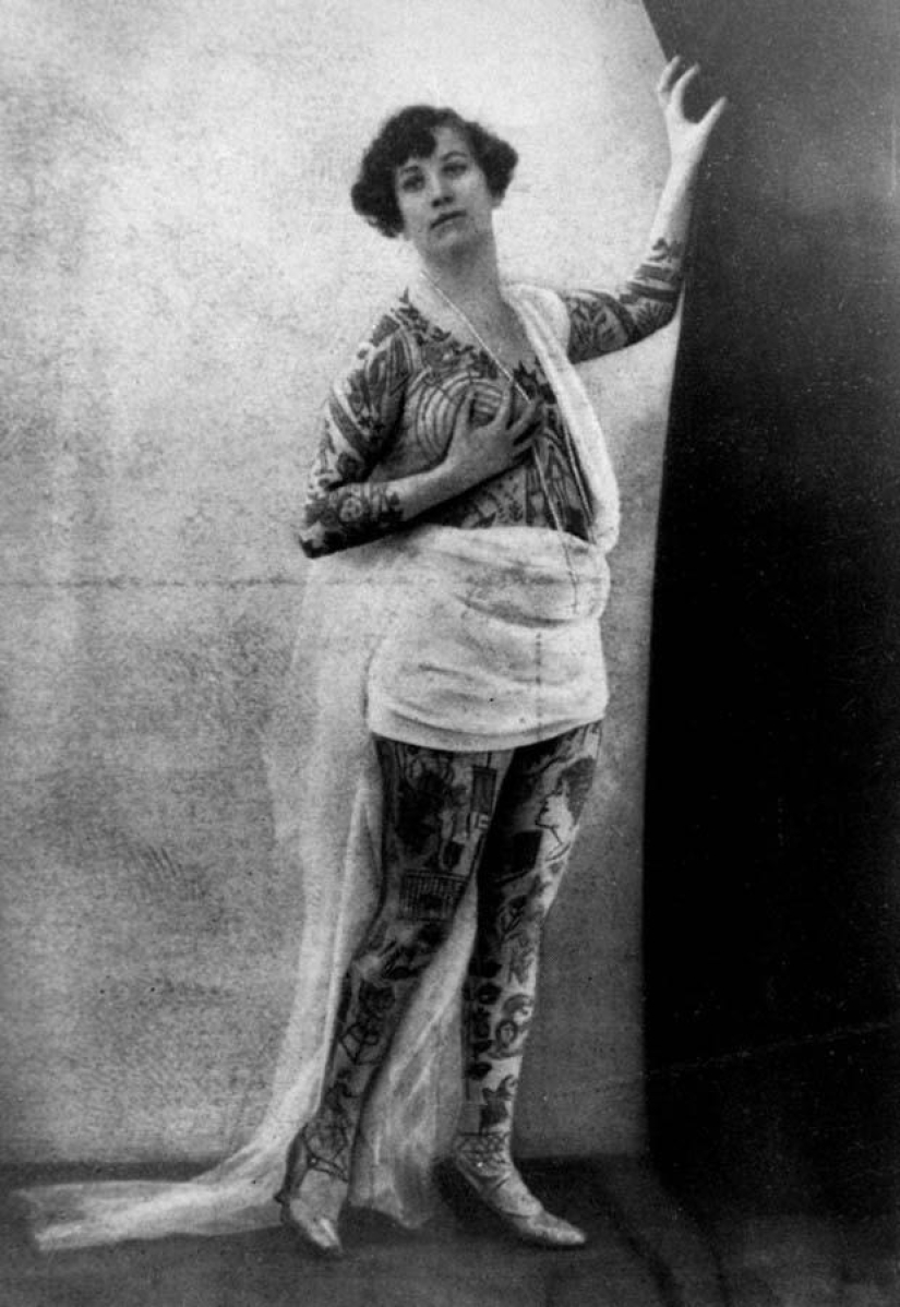 Retratos vintage de mujeres tatuadas