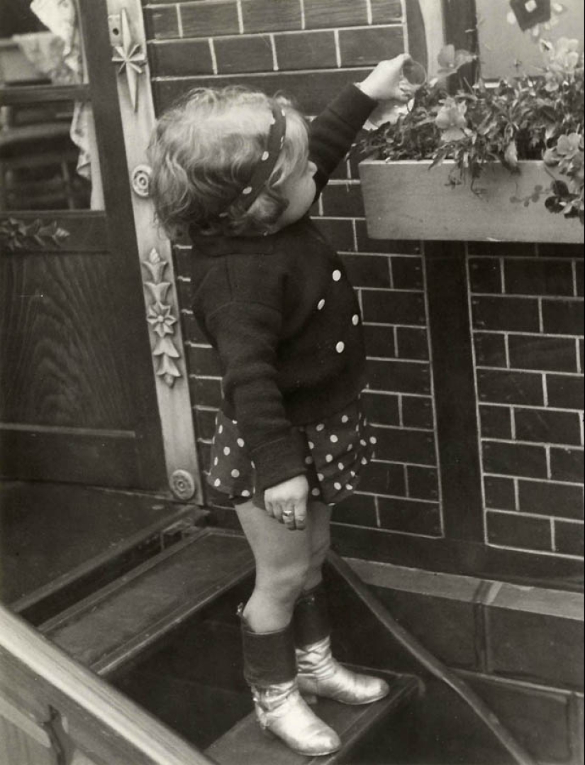 Retro photo: From the life of Lilliputians