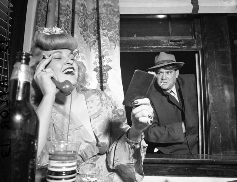 Retro shock: un grotesco de la escena del crimen imágenes de los medios de comunicación 40 años