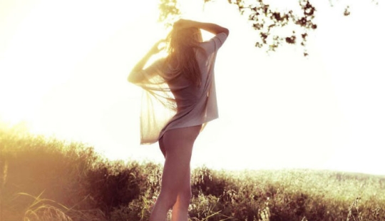 Romantic erotica by photographer Michael Schmidt Romantic erotica by photographer Michael Schmidt