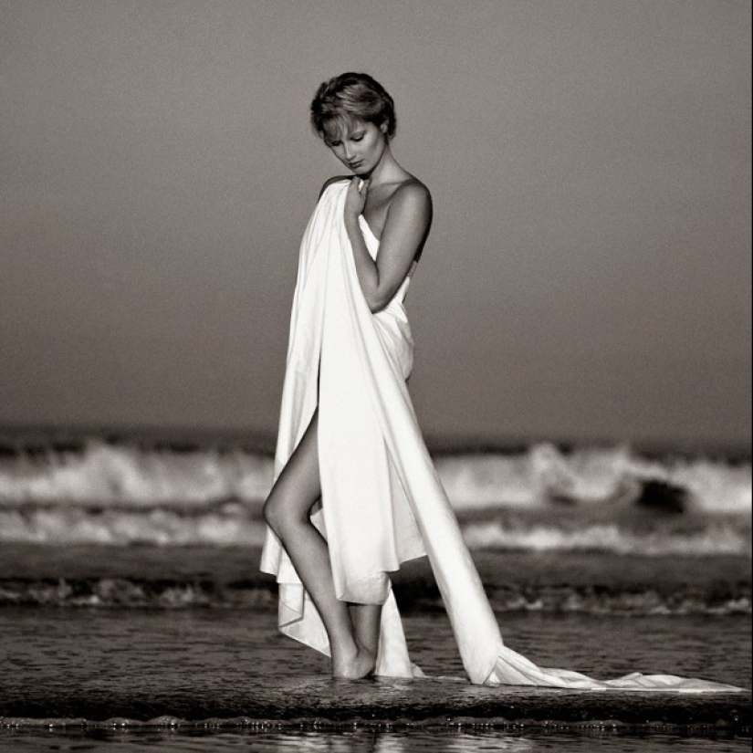 Romantic nude by Trevor and Faye Yerbury