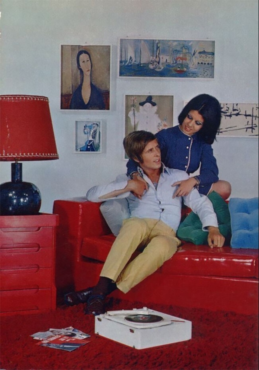 Romantic photos of couples from 1960‑ies