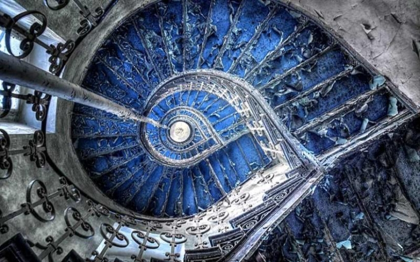 Ruinas europeas a través de los ojos de un profesor polaco Ruinas europeas a través de los ojos de un profesor polaco