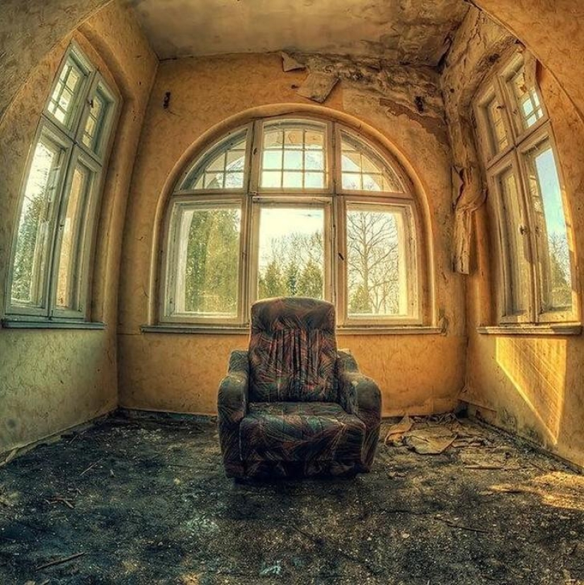 Ruinas europeas a través de los ojos de un profesor polaco Ruinas europeas a través de los ojos de un profesor polaco