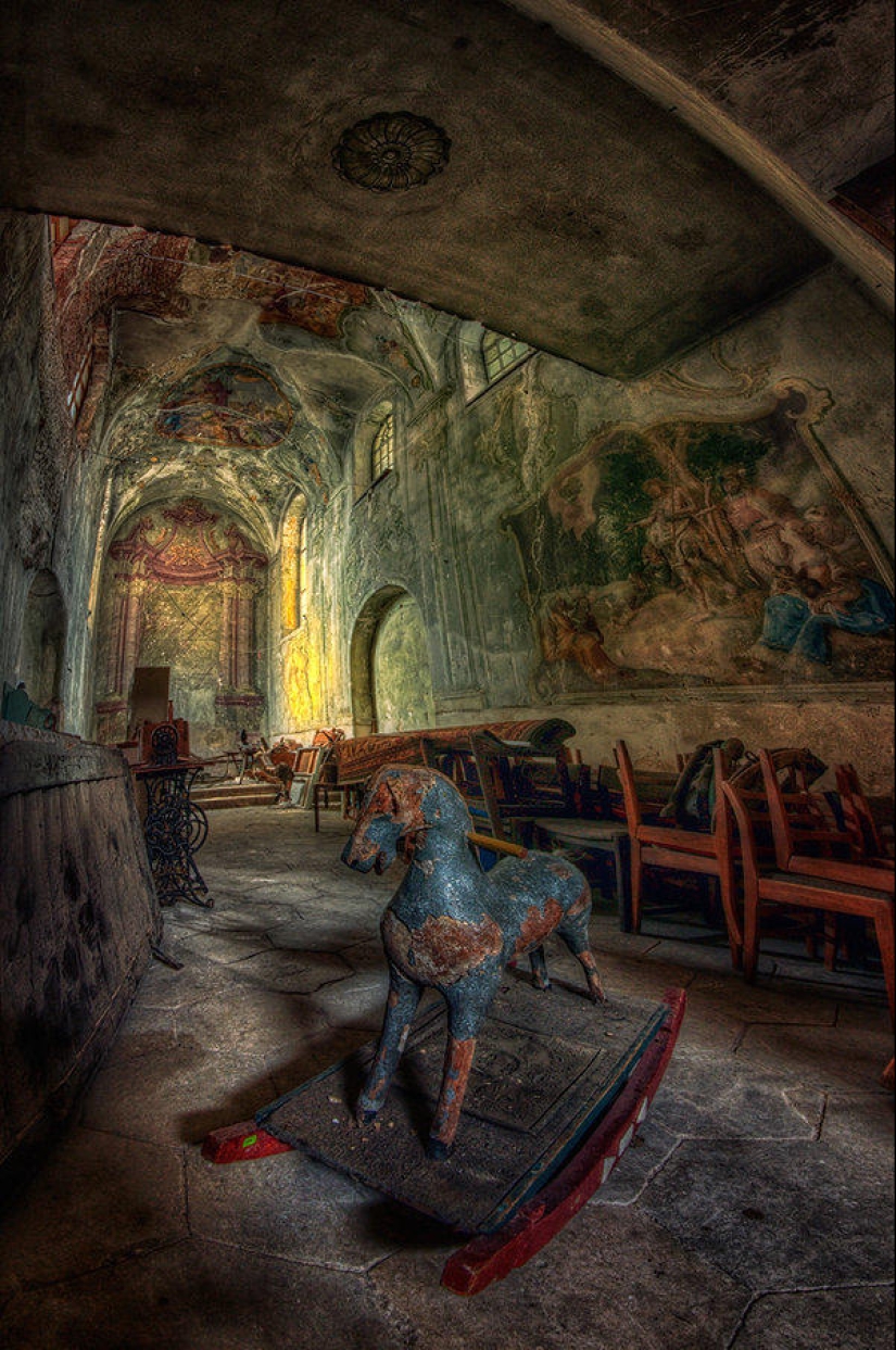 Ruinas europeas a través de los ojos de un profesor polaco Ruinas europeas a través de los ojos de un profesor polaco