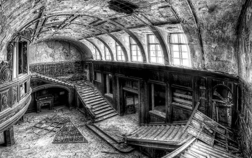 Ruinas europeas a través de los ojos de un profesor polaco Ruinas europeas a través de los ojos de un profesor polaco