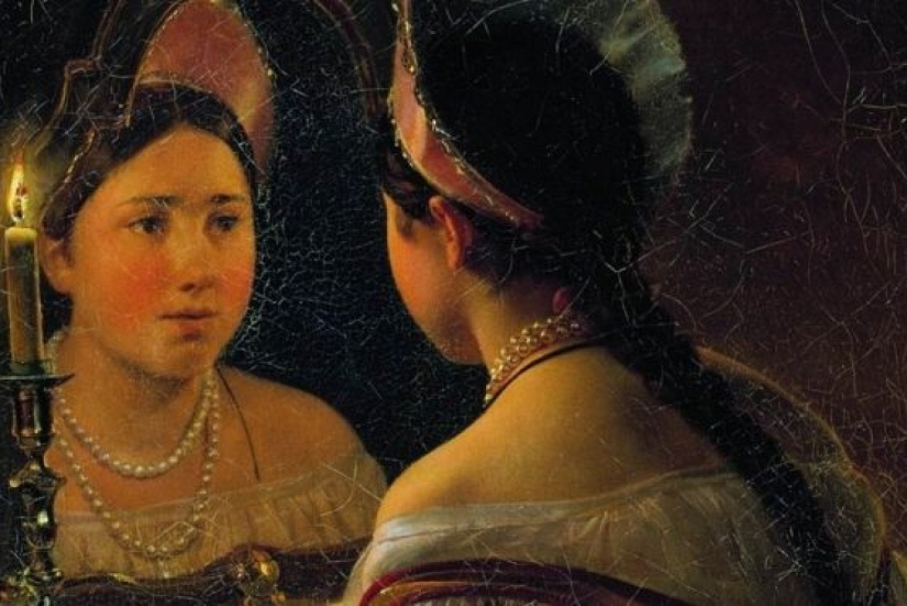 Russian beliefs about mirrors and useful conclusions that can be drawn from them Russian beliefs about mirrors and useful conclusions that can be drawn from them