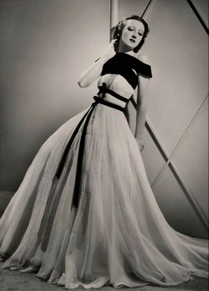 Russian top models of the 30s Russian top models of the 30s