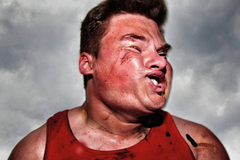 Sacude la cabeza: retratos electrificados de metaleros