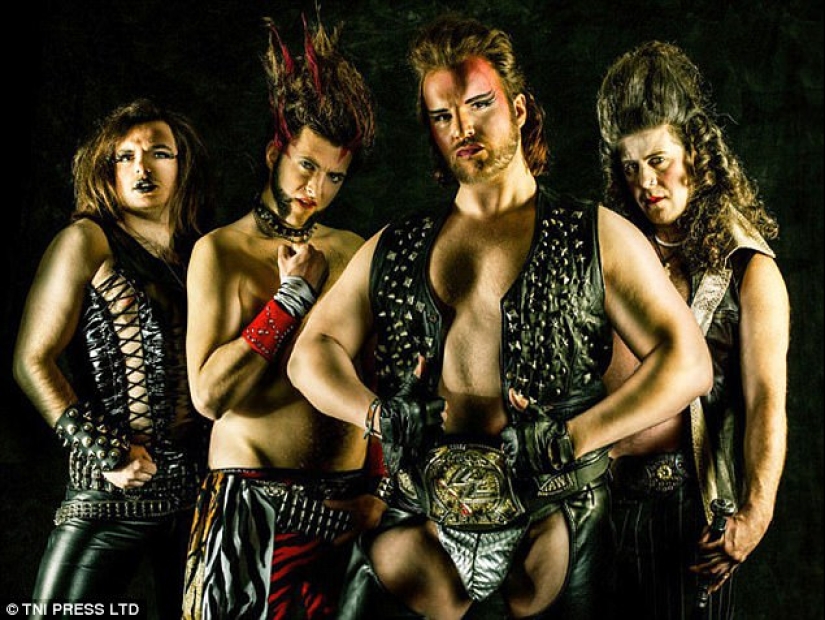 Saludos completos de los 80: carteles de grupos musicales que nadie colgará en la pared Saludos completos de los 80: carteles de grupos musicales que nadie colgará en la pared