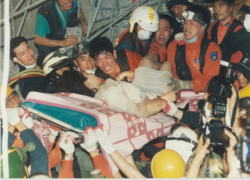 Sampun Mall Collapse Sampun Mall Collapse