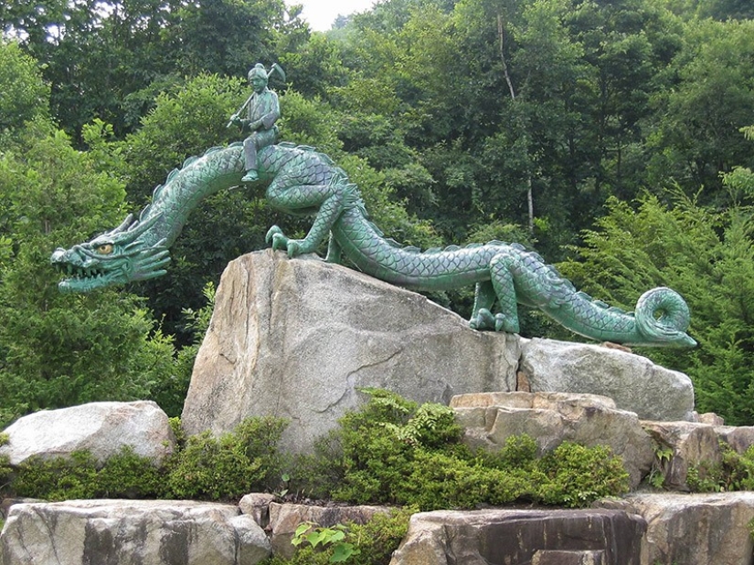 Scary myths and legends on water Scary myths and legends on water