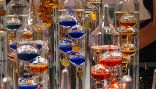 Scientific Beauty: Galileo&#39;s Thermometer