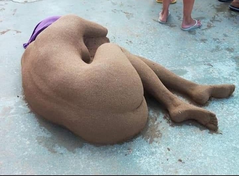 Sculptor Andoni Bastarrica and his amazing but short-lived sand creations Sculptor Andoni Bastarrica and his amazing but short-lived sand creations