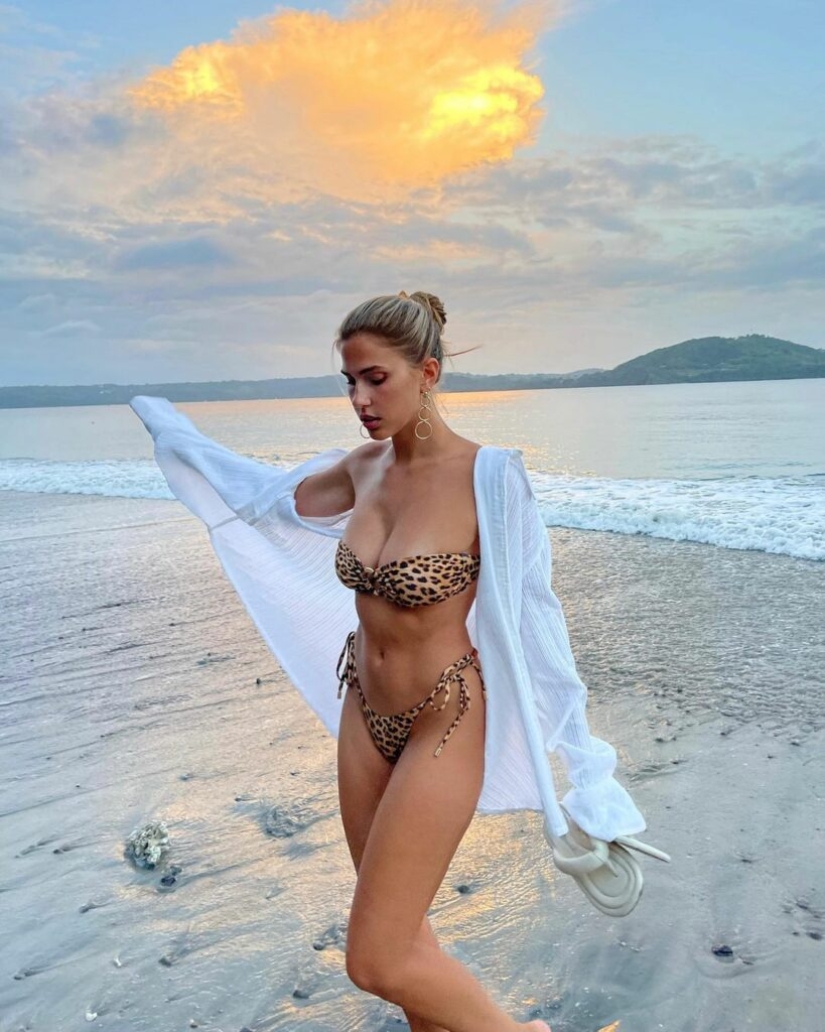 Seductive Cara del Toro, who conquered the catwalk and is getting used to Hollywood Seductive Cara del Toro, who conquered the catwalk and is getting used to Hollywood