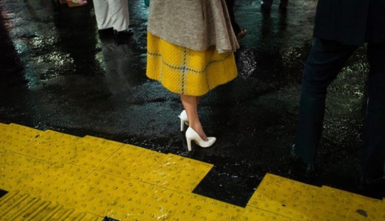 Seeing the amazing in the ordinary: what is the secret of Shin Noguchi's wonderful street photos
