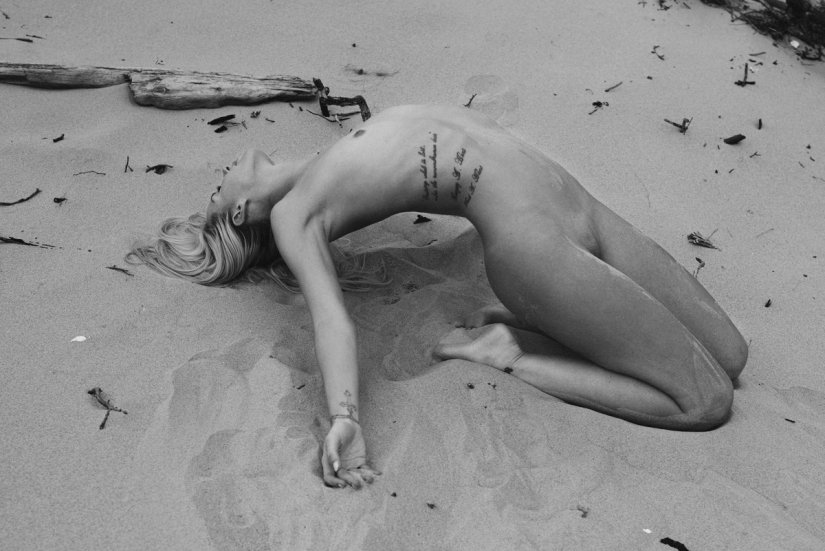 Serene nudity in Stefan Rappo's erotic pictures