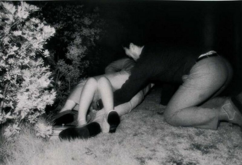 Sex and the City: photos of Kohei Yoshiyuki taken in Tokyo night parks