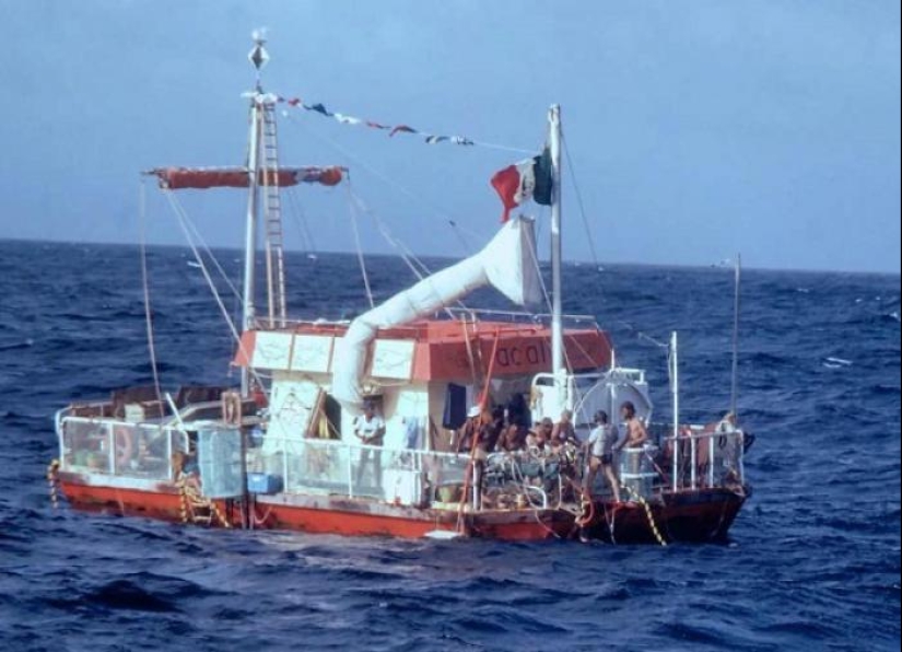 “Sex raft” is an experiment by an anthropologist who wanted to prove the cruelty of people, but could not “Sex raft” is an experiment by an anthropologist who wanted to prove the cruelty of people, but could not