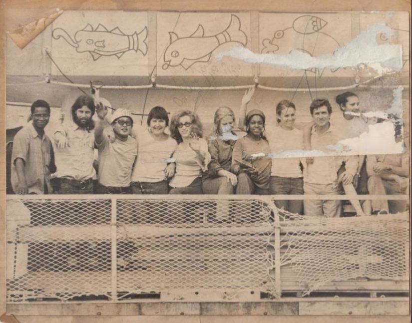 “Sex raft” is an experiment by an anthropologist who wanted to prove the cruelty of people, but could not “Sex raft” is an experiment by an anthropologist who wanted to prove the cruelty of people, but could not