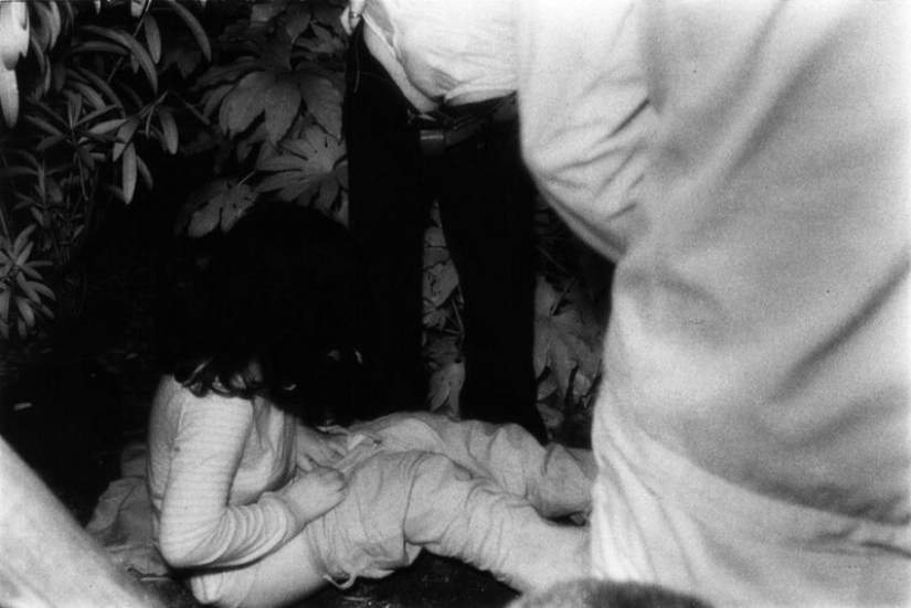 Sexo en la ciudad: fotos de Kohei Yoshiyuki tomadas en parques nocturnos de Tokio Sexo en la ciudad: fotos de Kohei Yoshiyuki tomadas en parques nocturnos de Tokio