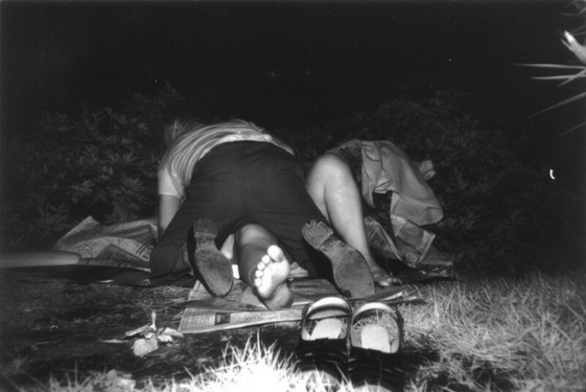 Sexo en la ciudad: fotos de Kohei Yoshiyuki tomadas en parques nocturnos de Tokio Sexo en la ciudad: fotos de Kohei Yoshiyuki tomadas en parques nocturnos de Tokio