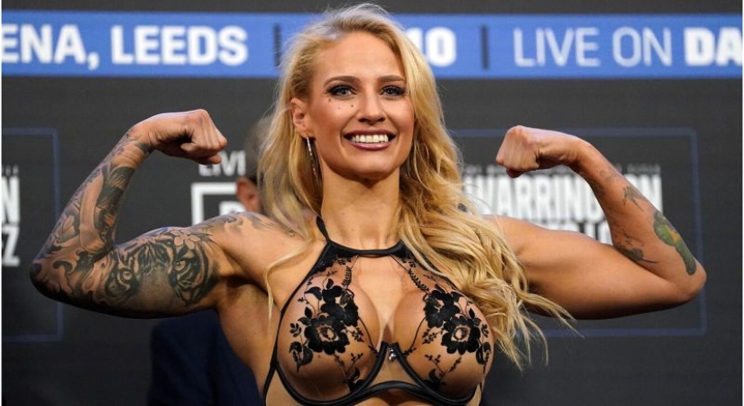 Sexy Ebany Bridges is the first in the ring and on OnlyFans