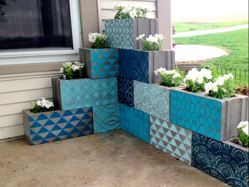 Shall we lay bricks? 20 cinder block furniture ideas