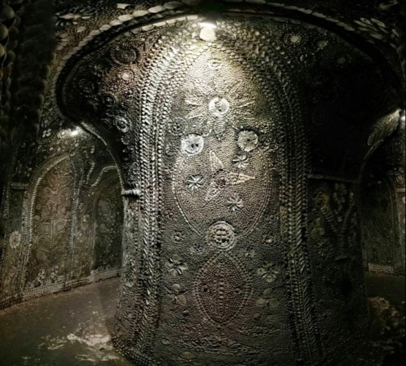 "Shell Grotto" - one of the most mysterious attractions in Great Britain