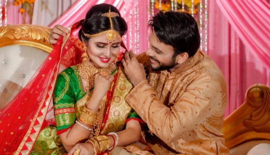 Shocking Indian Wedding: Father Elopes With Son&#39;s Bride, Steals Family Valuables