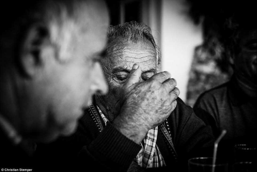 "Si no veo el mar, no vivo": lobos marinos de la isla de Paros